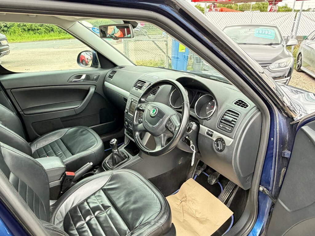 Skoda Yeti 1.6 Tdi Greenline II Elegance Suv Manua Blue #2