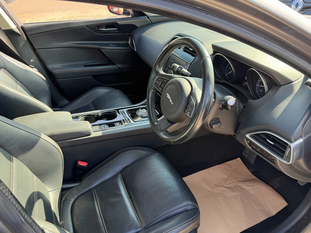 Jaguar XE 2.0 Gtdi Prestige Saloon Euro 6 S HF65UYR Grey #3