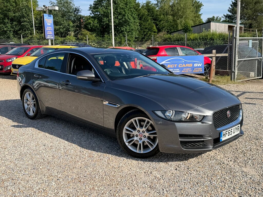 Jaguar XE 2.0 Gtdi Prestige Saloon Euro 6 S Grey
