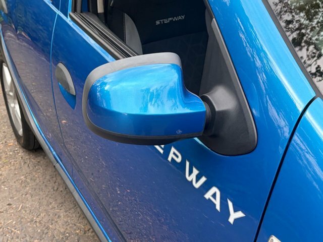 Dacia Sandero Stepway 2015 1.5 Dci Ambiance Hatchback NA15UBP Blue #4