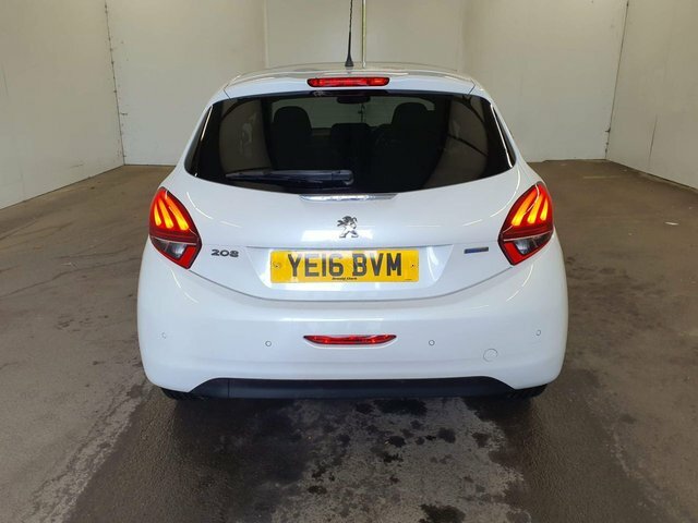 Peugeot 208 2016 1.2 Puretech Allure Hatchback Manu YE16BVM White #4