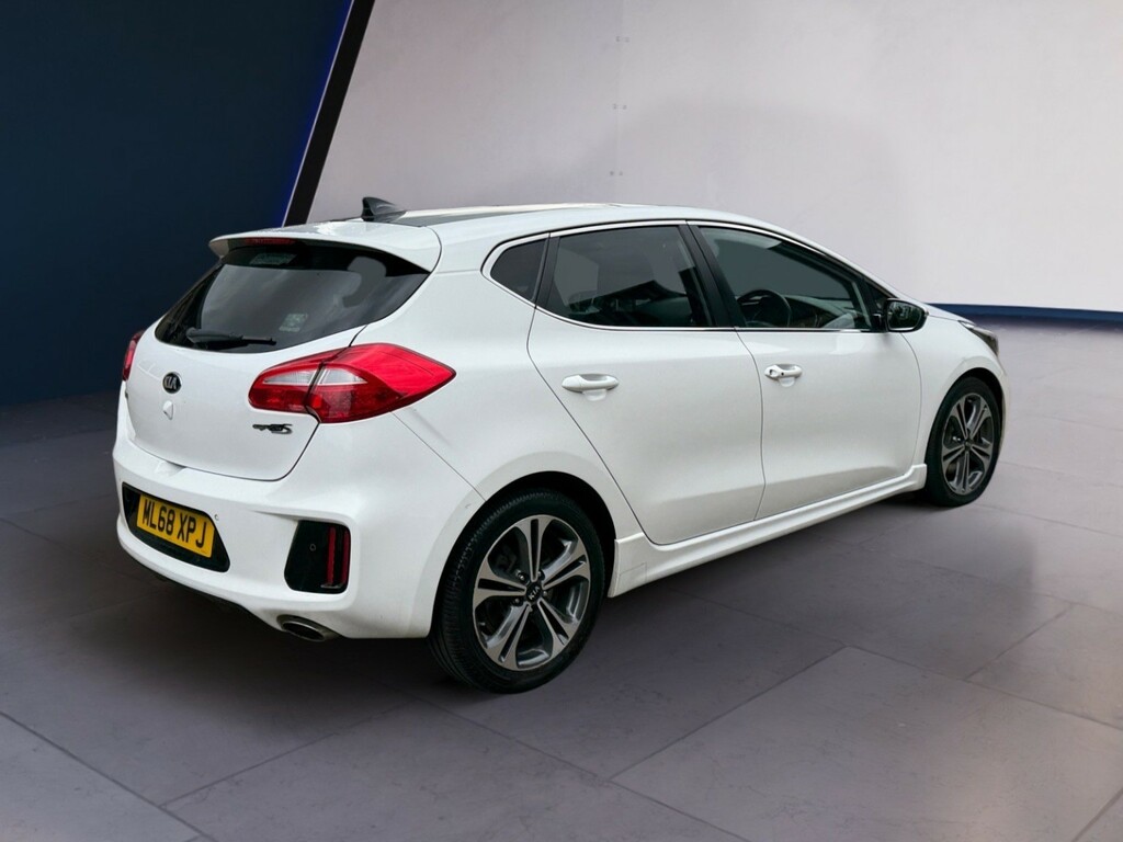 Kia Ceed Hatchback 1.6 Crdi Gt-line S 201868 ML68XPJ White #5