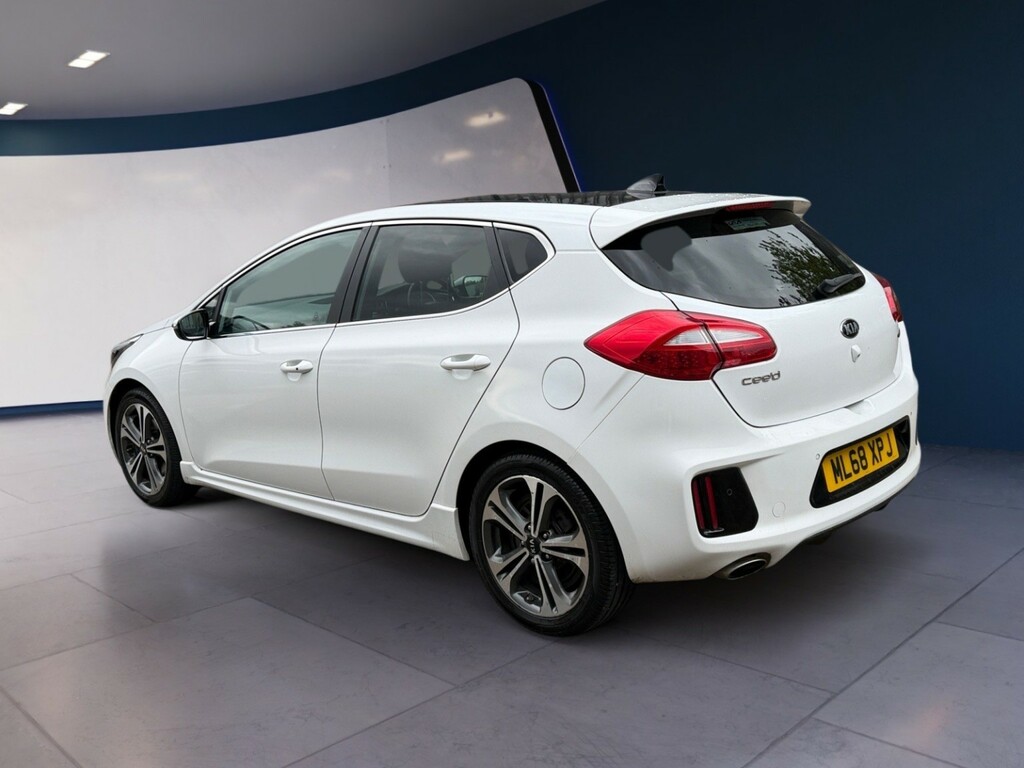 Kia Ceed Hatchback 1.6 Crdi Gt-line S 201868 ML68XPJ White #6