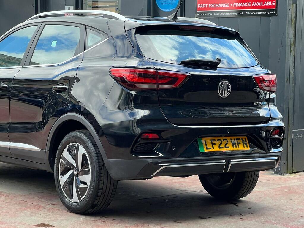 MG ZS Suv LF22WFN Black #4