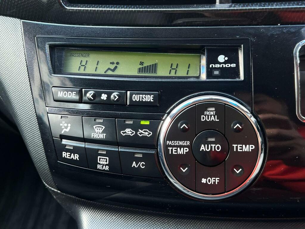 Toyota Estima Hatchback Silver #42