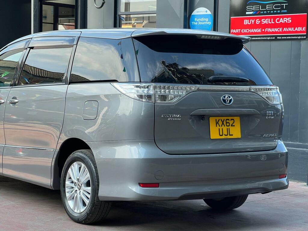 Toyota Estima #4
