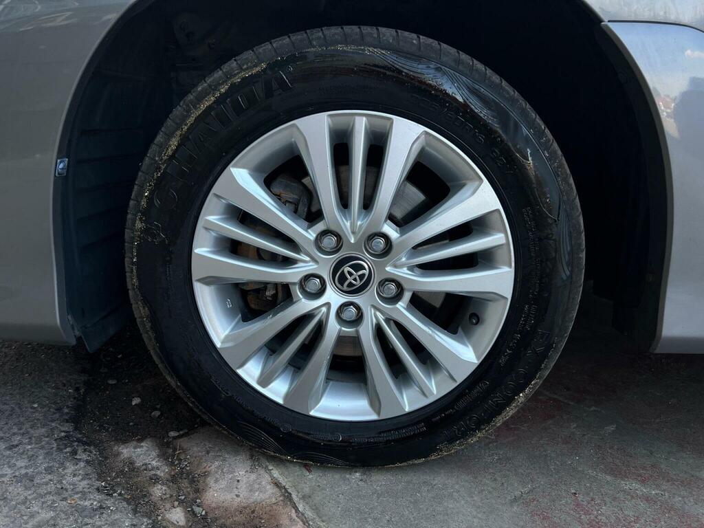 Toyota Estima Hatchback Silver #39