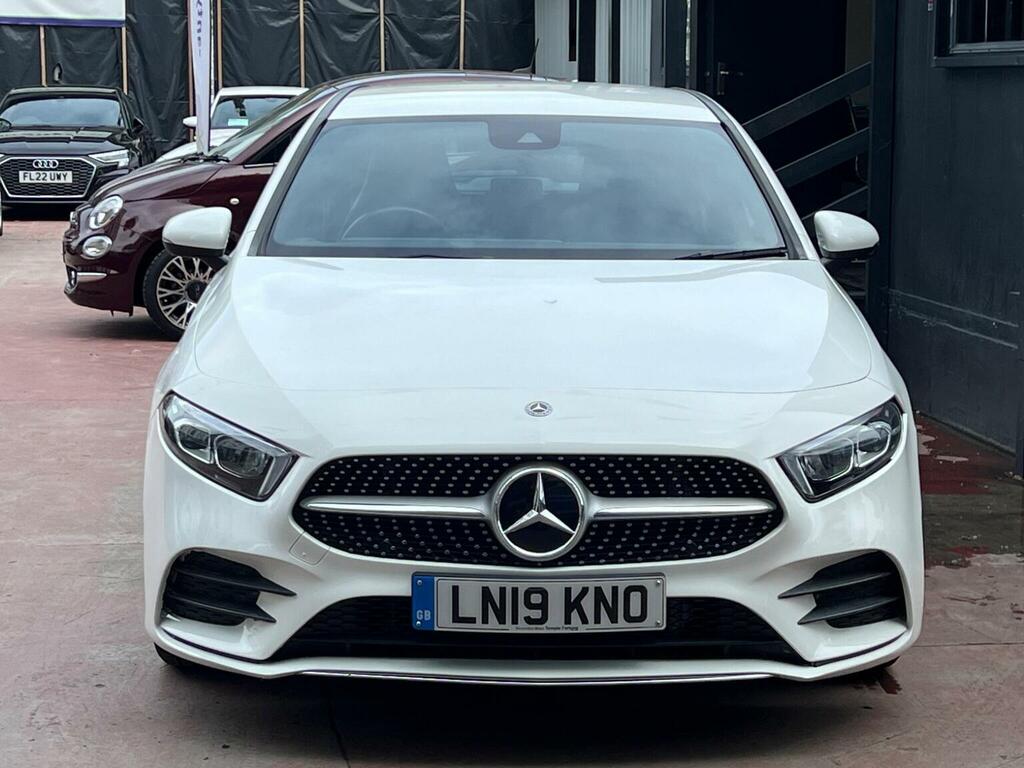 Mercedes-Benz A Class 1.3 A180 Amg Line 7G-dct Euro 6 Ss White #2