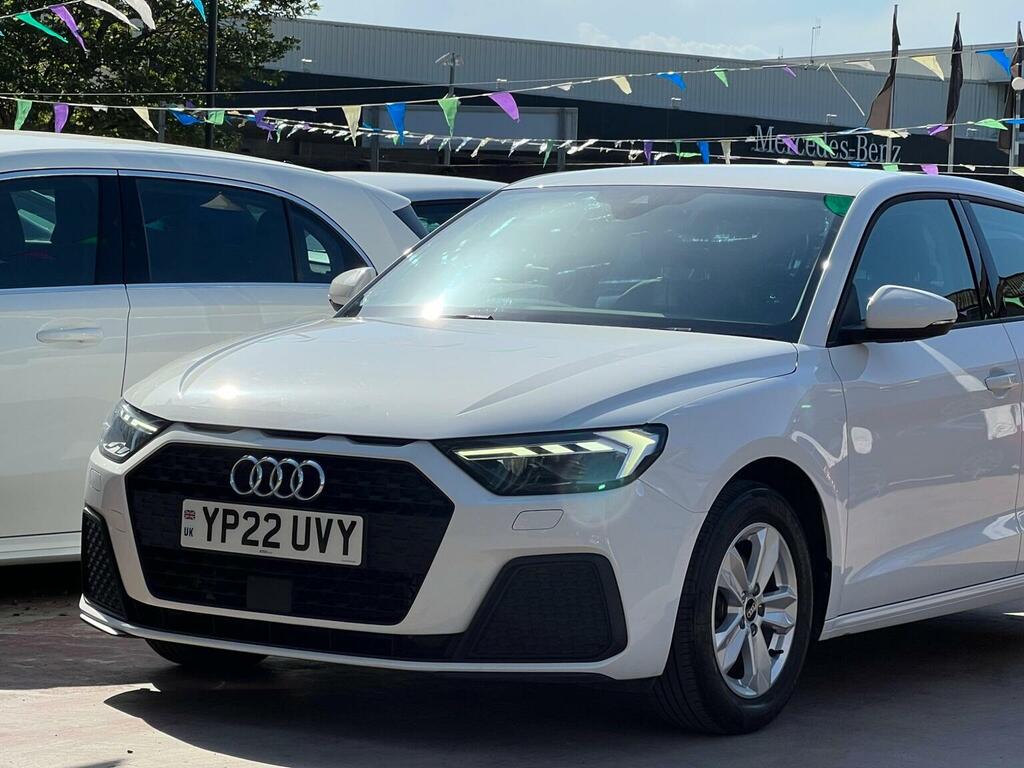 Audi A1 1.0 Tfsi 30 Technik Sportback Euro 6 Ss YP22UVY White #3