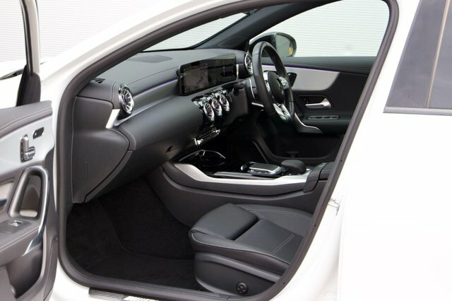 Mercedes-Benz A Class 2022 2.0 A35 Amg Premium Plus 7G-dct 4Matic Euro White #5