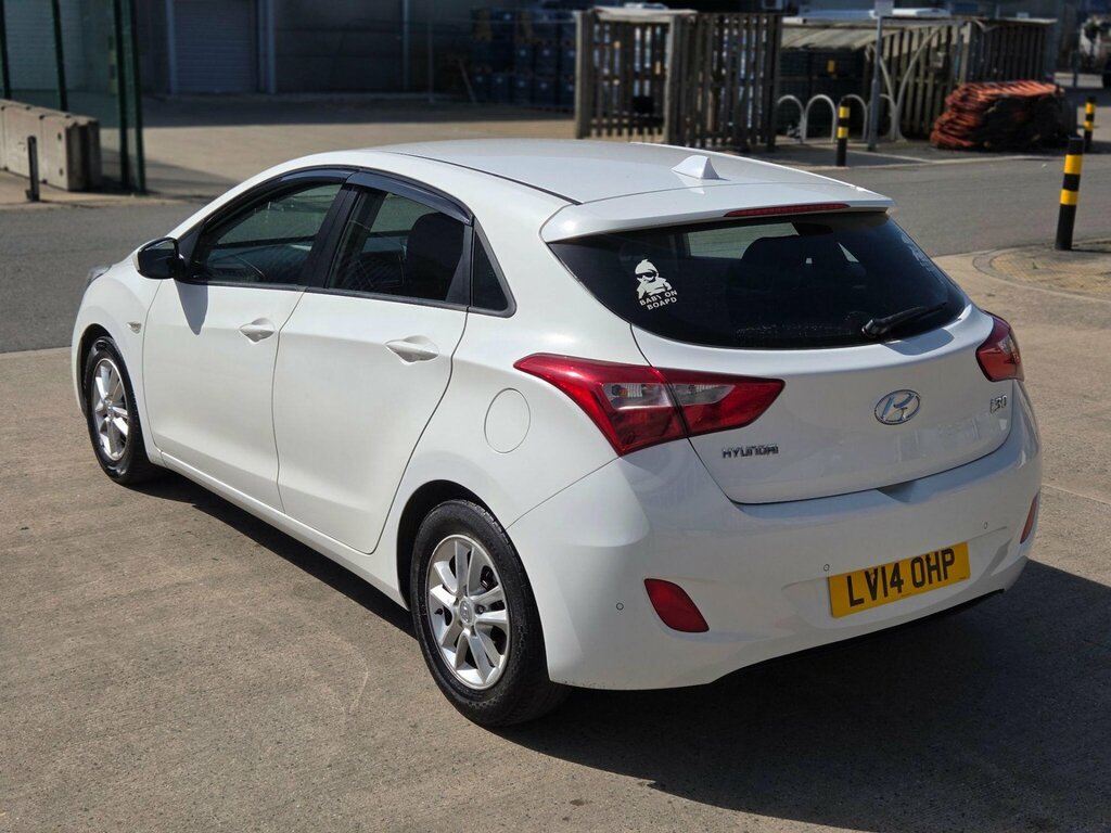 Hyundai I30 1.6 Active Euro 5 White #3