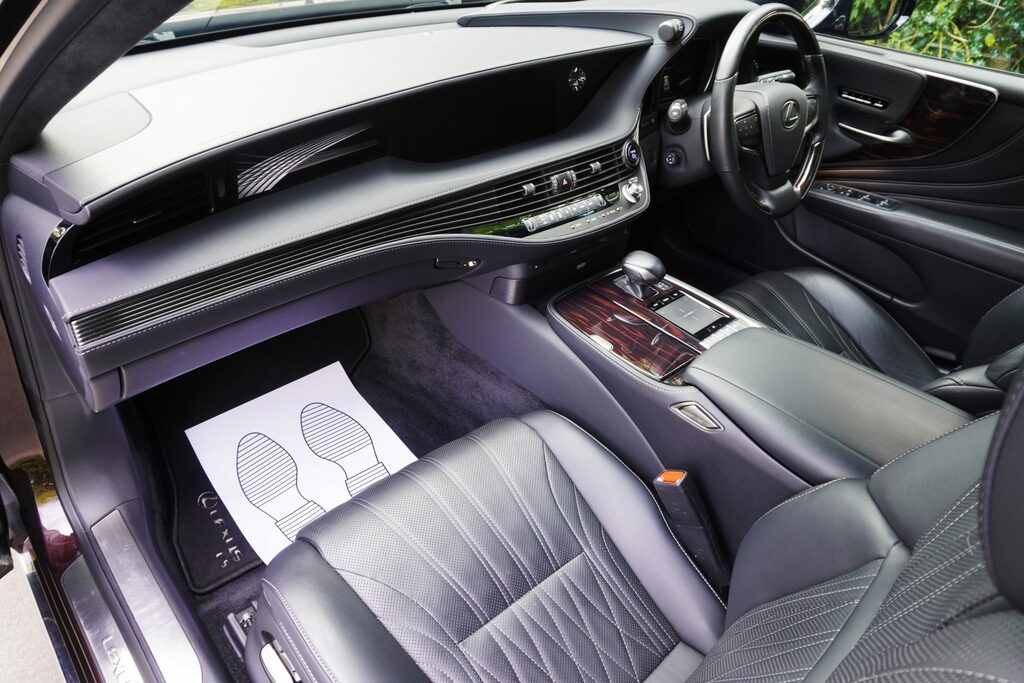 Lexus LS Ls 500H Premier 4X4 Brown #62