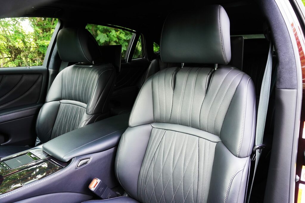 Lexus LS Ls 500H Premier 4X4 Brown #70