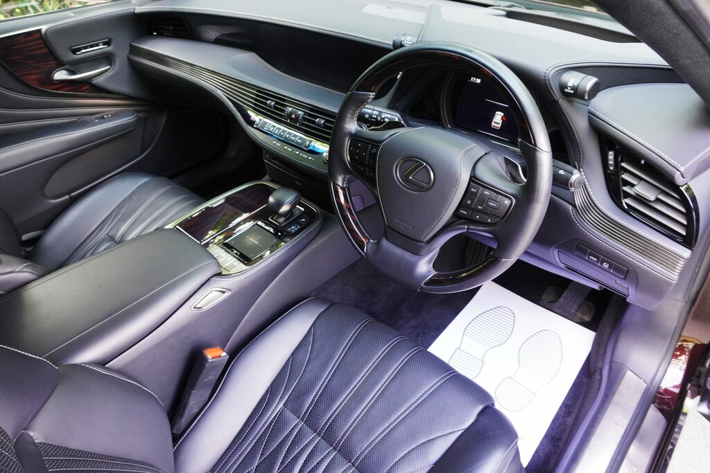 Lexus LS Ls 500H Premier 4X4 Brown #14