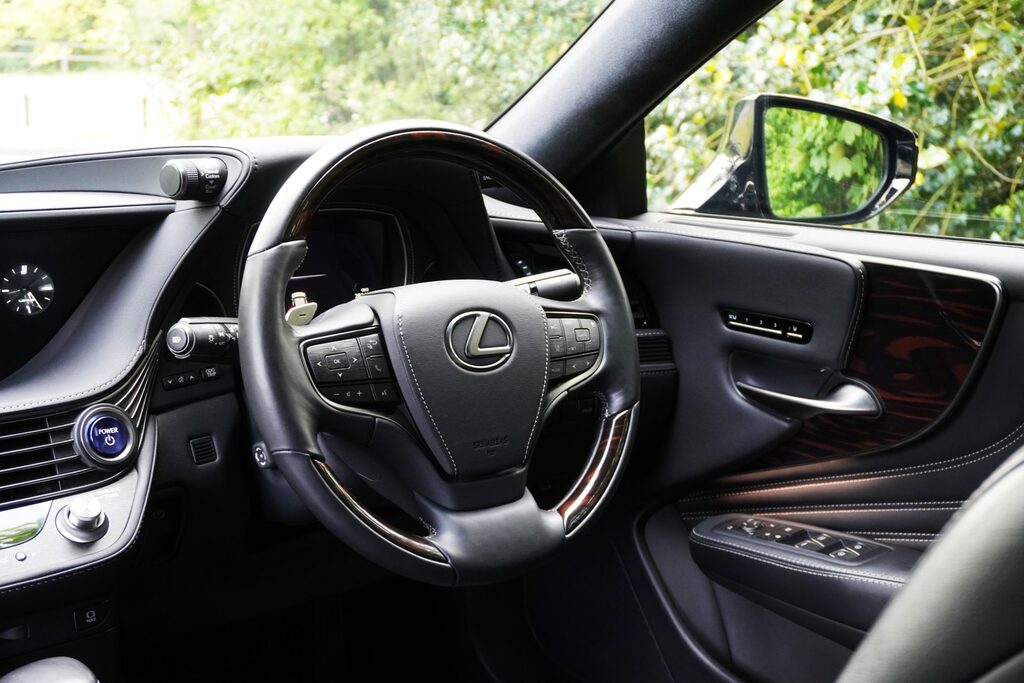 Lexus LS Ls 500H Premier 4X4 Brown #27