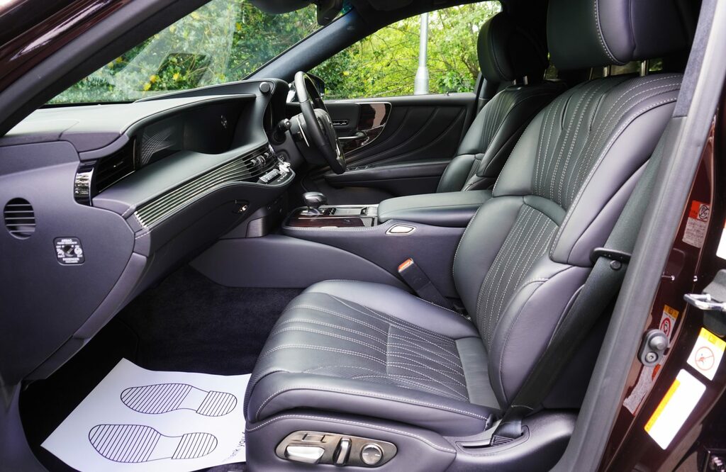Lexus LS Ls 500H Premier 4X4 Brown #61