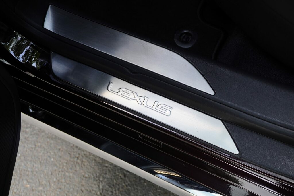 Lexus LS Ls 500H Premier 4X4 Brown #81