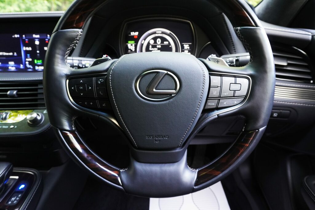 Lexus LS Ls 500H Premier 4X4 Brown #42
