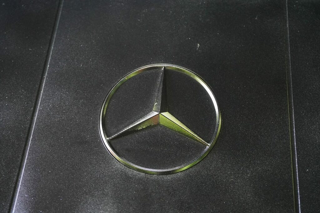 Mercedes-Benz SL Class Limited Edition - 1997 P Silver #56