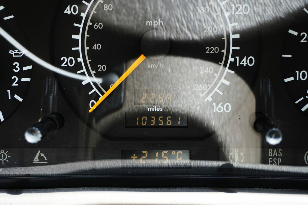 Mercedes-Benz SL Class Limited Edition - 1997 P Silver #30