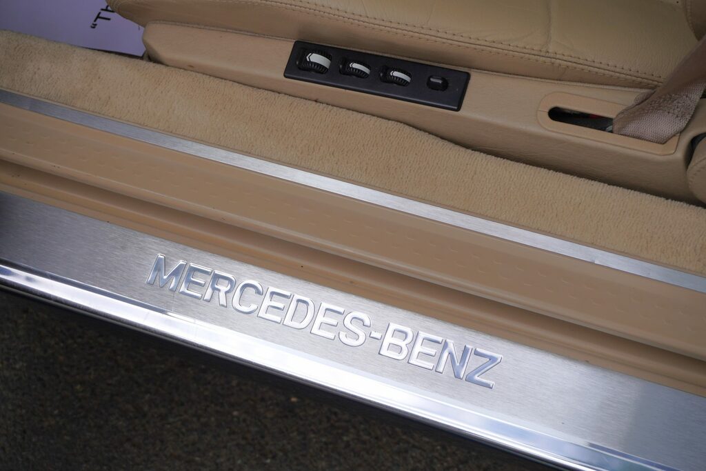 Mercedes-Benz SL Class Limited Edition - 1997 P Silver #40
