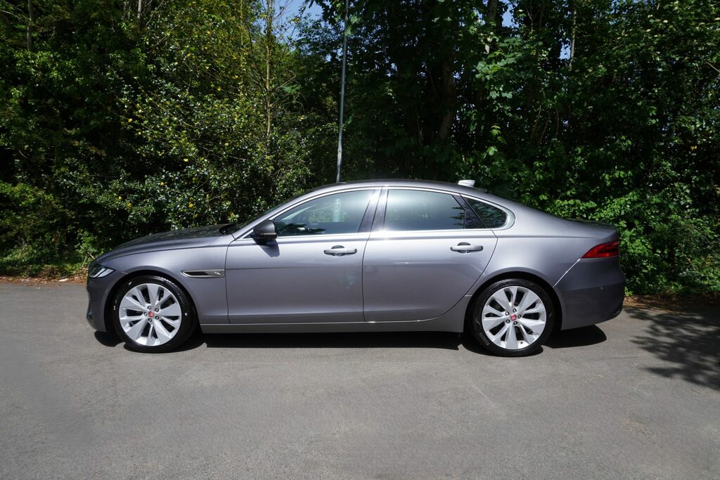 Jaguar XF 2.0 D200 Mhev RK71JTO Grey #3