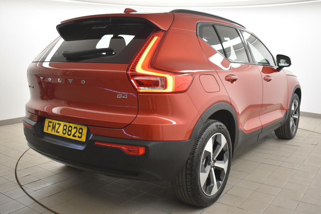 Volvo XC40 2.0 B4p Plus Dark FMZ8829 Red #4