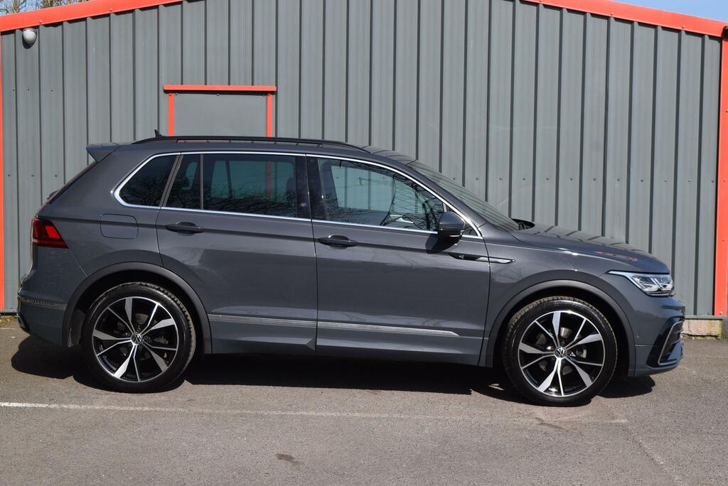 Volkswagen Tiguan 1.5 Tsi 150 R-line Dsg VN23OAC Grey #2