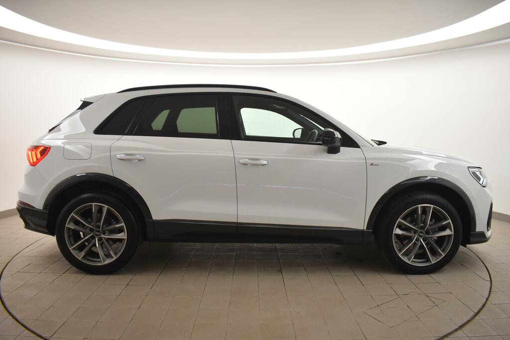 Audi Q3 35 Tfsi Black Edition White #2