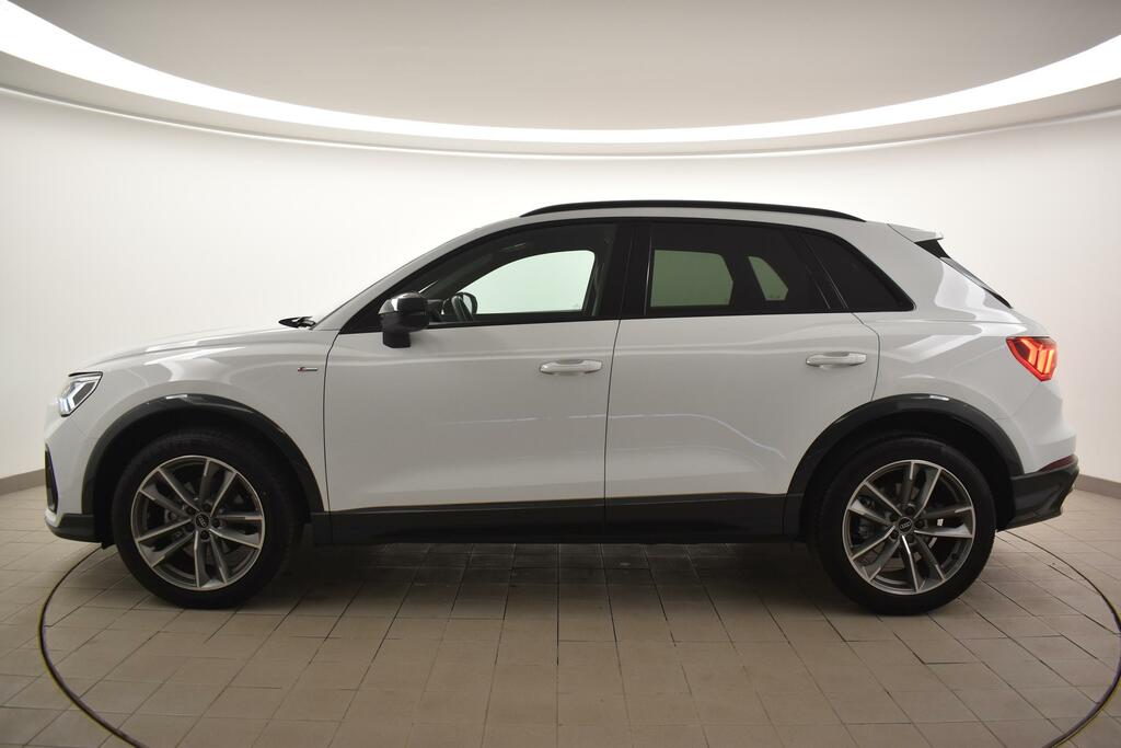 Audi Q3 35 Tfsi Black Edition White #6