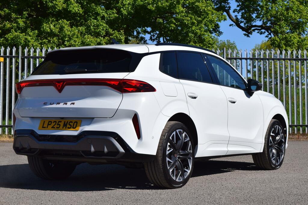 Cupra Terramar 1.5 Ehybrid 272 Vz2 Dsg LP25MSO White #4