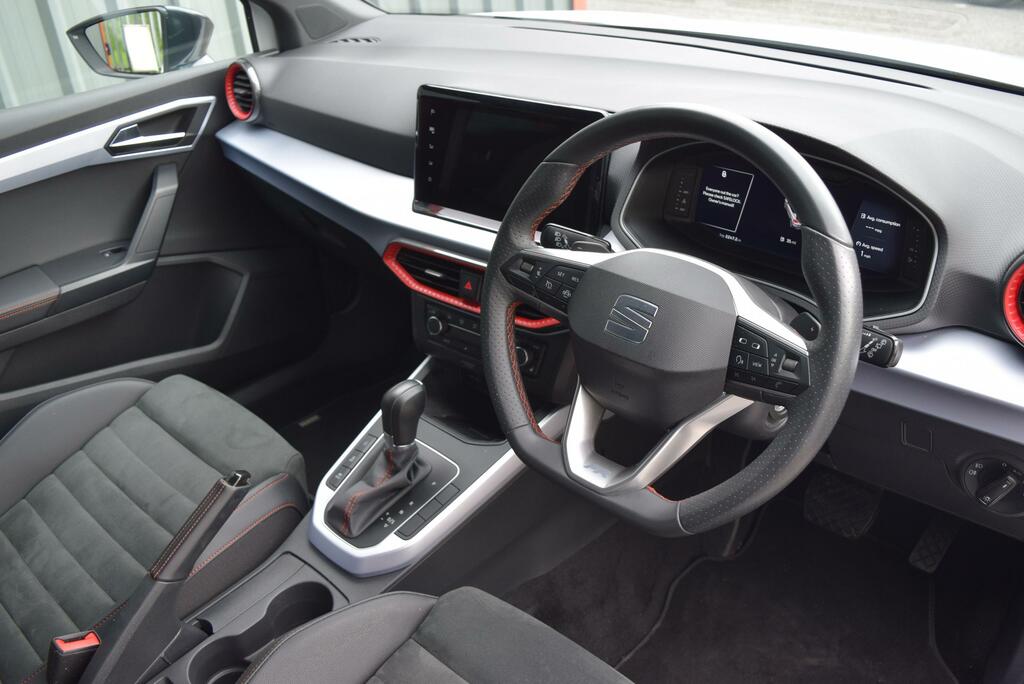 Seat Arona 1.0 Tsi 115 Fr Sport Dsg YY24FME White #3