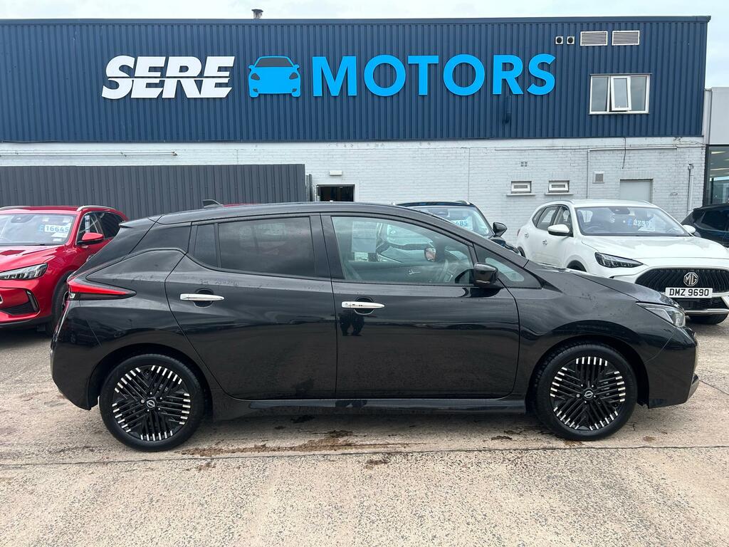 Nissan Leaf 110Kw Tekna 39Kwh CA74PKC Black #2