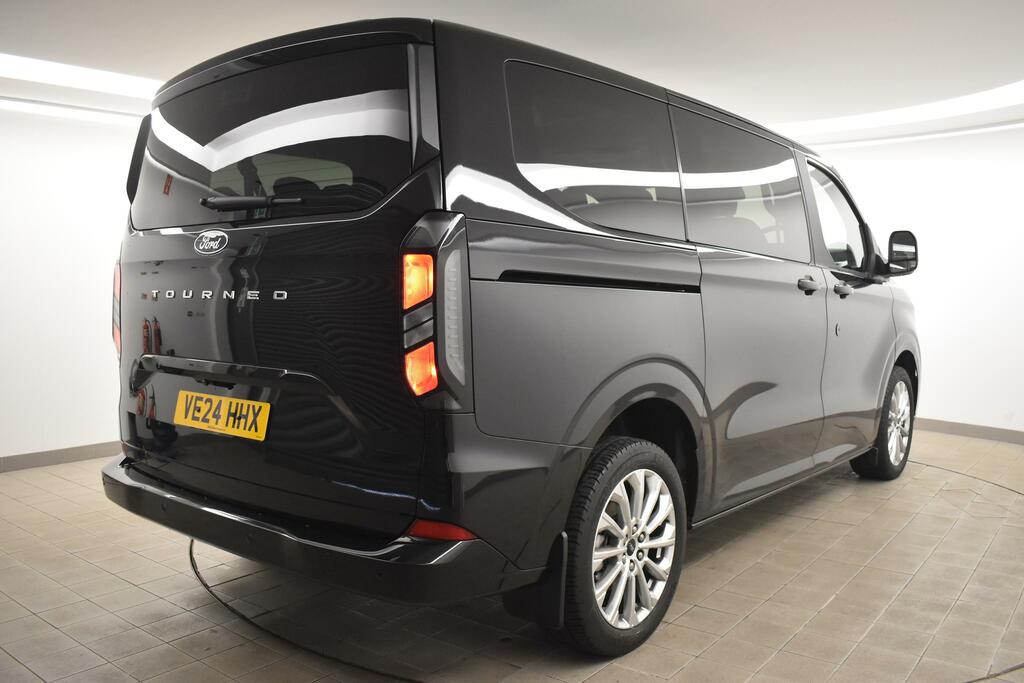 Ford Tourneo Custom 320 L1 Fwd 2.0 Ecoblue 136Ps H1 Titanium 8 Seater Black #4
