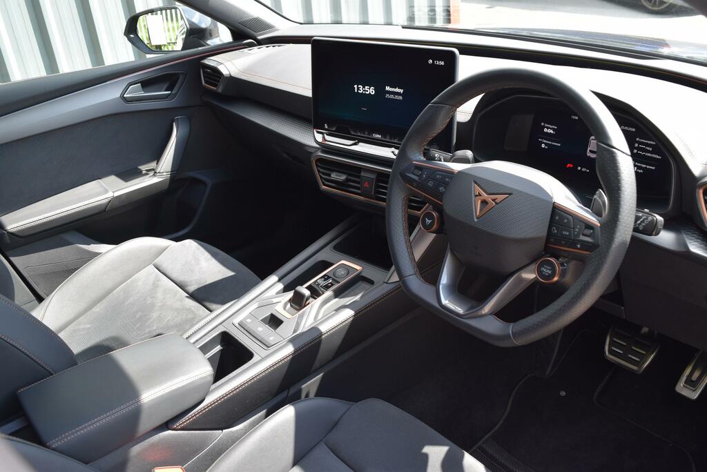 Cupra Leon 1.5 Ehybrid 272 Vz1 Dsg BV75FKX Black #3