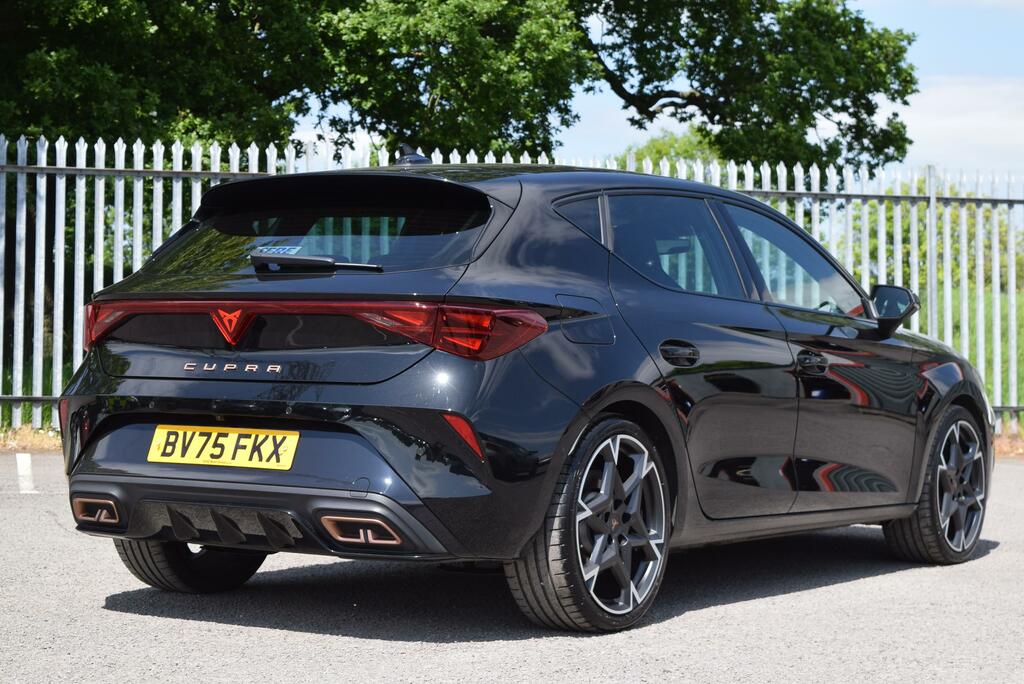 Cupra Leon 1.5 Ehybrid 272 Vz1 Dsg BV75FKX Black #4
