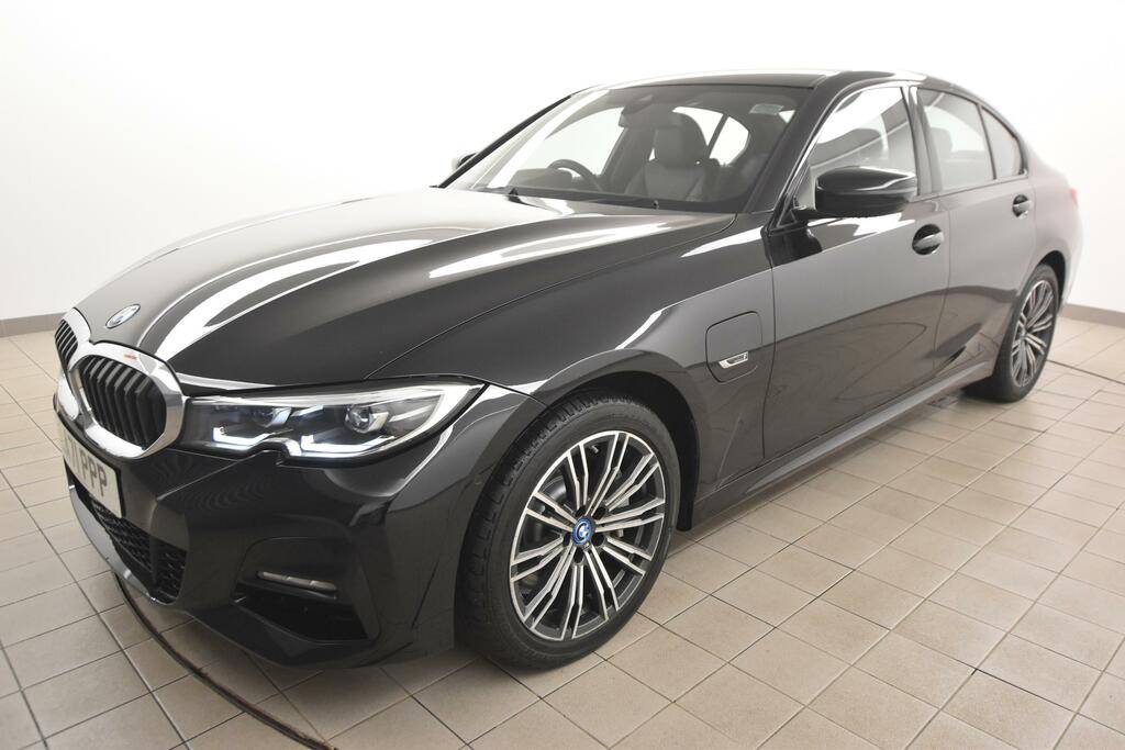 BMW 3 Series 330E M Sport Step LA71PPP Black #4
