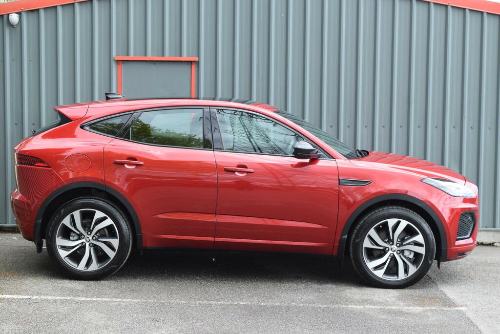 Jaguar E-Pace 2.0 D200 R-dynamic Hse Black YIG4502 Red #2