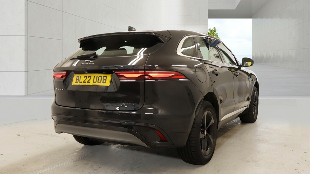 Jaguar F-Pace 2.0 D200 R-dynamic S Awd BL22UOB Black #4