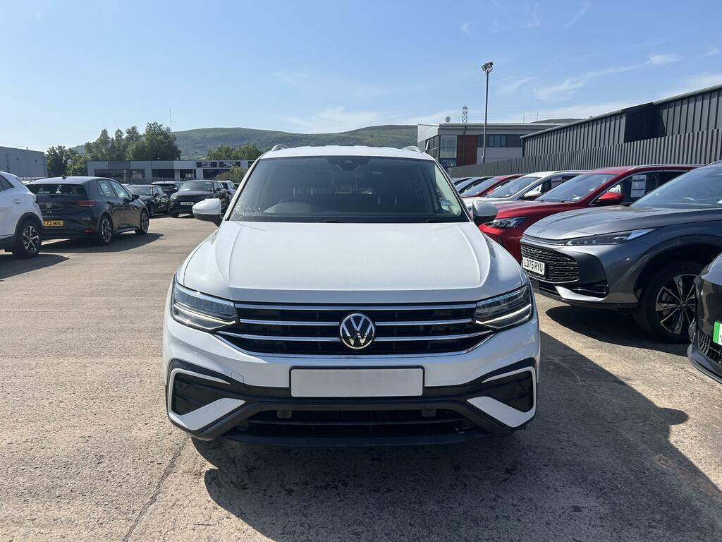 Volkswagen Tiguan Allspace 1.5 Tsi Life Dsg VXZ7897 White #3