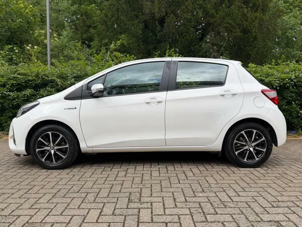 Toyota Yaris 1.5 Vvt-h Icon Tech E-cvt Euro 6 Ss KF68XGJ White #6