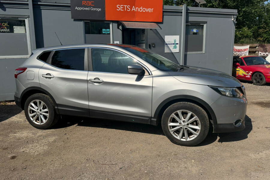Nissan Qashqai Mpv Silver