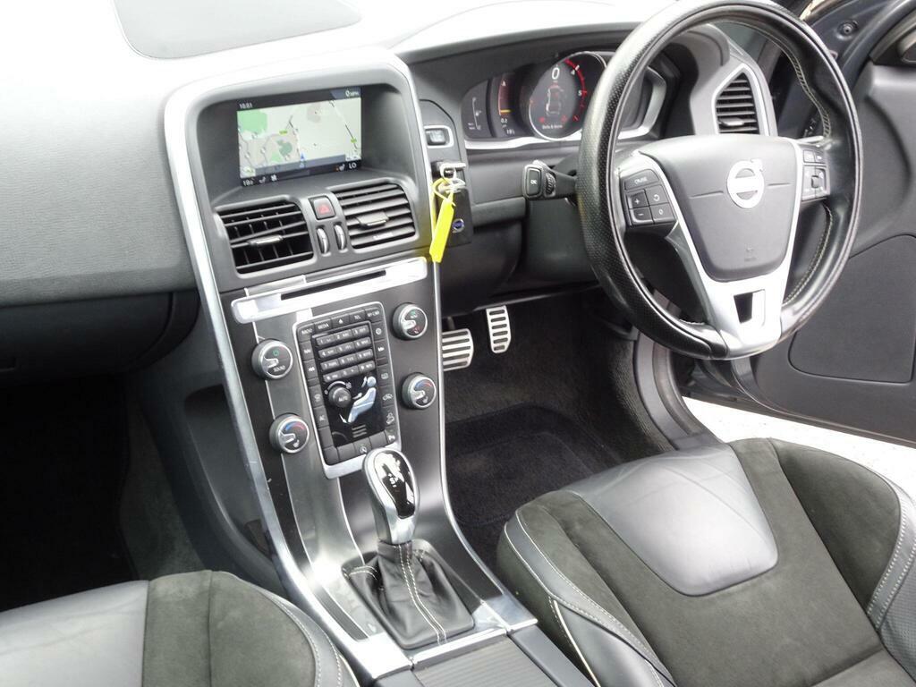 Volvo XC60 2.4 D4 R-design Nav Awd Euro 6 S S WJ66TVA Grey #3