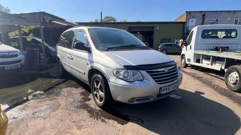 Chrysler Grand Voyager 2.8 Crd Executive Silver #1