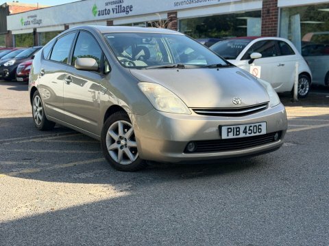 Toyota Prius 1.5 T Spirit Brown