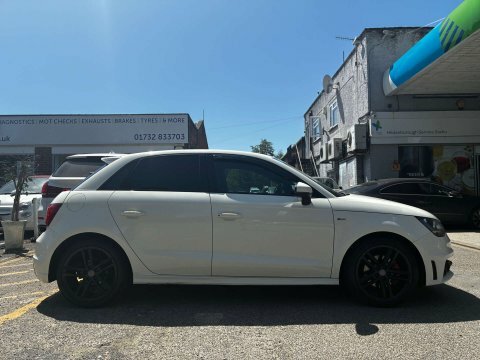 Audi A1 1.4 Tfsi S BJ62YGZ White #4