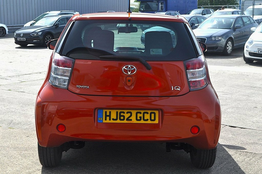 Toyota IQ 1L 2 Orange #4