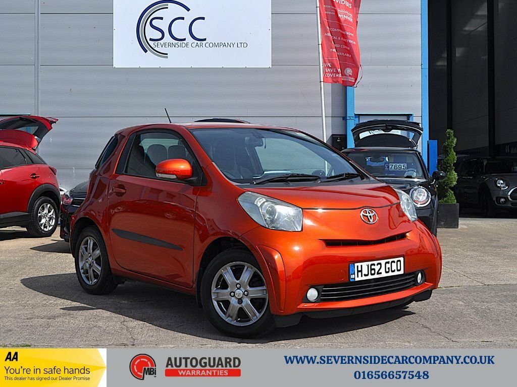 Toyota IQ 1L 2 Orange