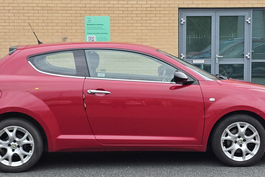 Alfa Romeo MiTo Hatchback Red #5