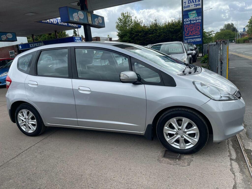 Honda Jazz Hatchback 1.4 I-vtec Es-t Cvt Euro 5 201212 NG12VDA Silver #3